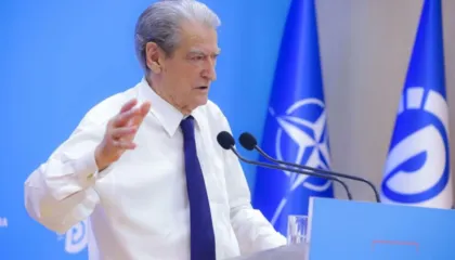 Berisha thirrje shqiptarëve: Mbrojtja e Ramës ndaj Ballukut duhet t’iu shtyjë për protestë