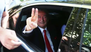 Berisha thirrje të rinjve: Keni shansin e madh të riktheni të ardhmen e shqiptarëve