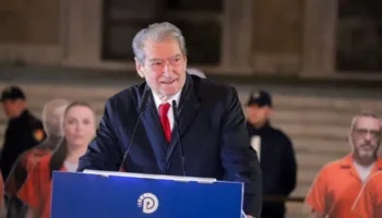 Berisha uron 35-vjetorin e RD: I garantoj gazetarët se programi i PD ka në themel lirinë e fjalës dhe dinjitetin e tyre