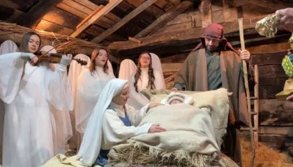 “Betlehemi i gjallë”/ Festa në fshatin Hajmel të Vaut të Dejës që mbledh mbi 30 mijë vizitorë