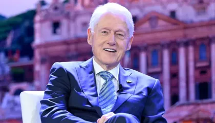 Bill Clinton sfidon Kongresin, s’paraqitet në gjyq/ Comer: Akuzat për shpërfillje të gjykatës, vazhdojnë!