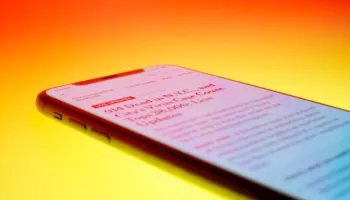 BIRN: Dhjetëra faqe mashtruese në Maqedoninë e Veriut targetojnë lexuesit shqiptarë