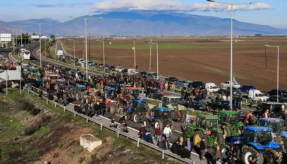 Bllokohet aksi Kakavijë-Janinë, nesër fermerët grekë 3 orë protestë