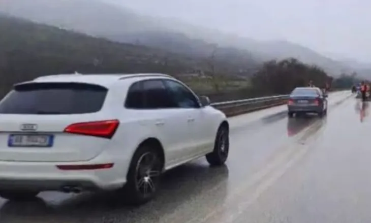 Bllokohet aksi Leskovik-Përmet