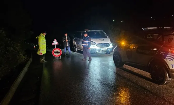 Bllokohet aksi rrugor “Përmet-Çarçovë”, shkak bëhet çarja e karrexhatës
