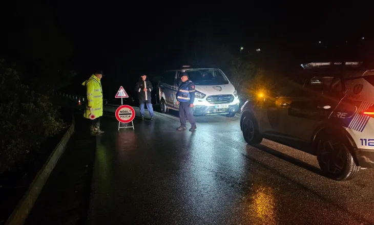 Bllokohet rruga Përmet–Çarçovë