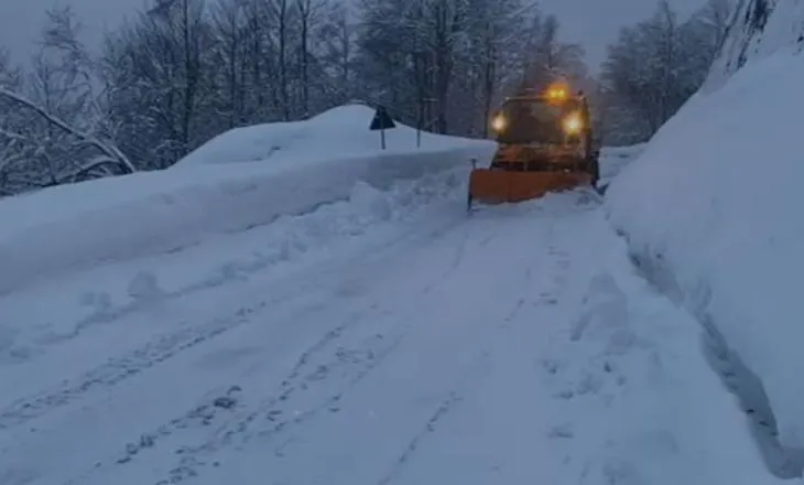 Bllokohet segmenti Bogë – Qafë Thore – Theth për shkak të ortekëve, ndalohet qarkullimi i mjeteve gjatë natës