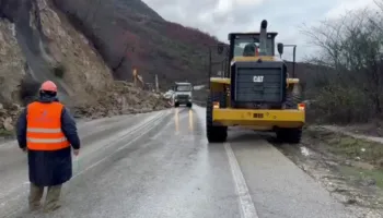 Bllokohet sërish rruga Gjirokastër-Tepelenë