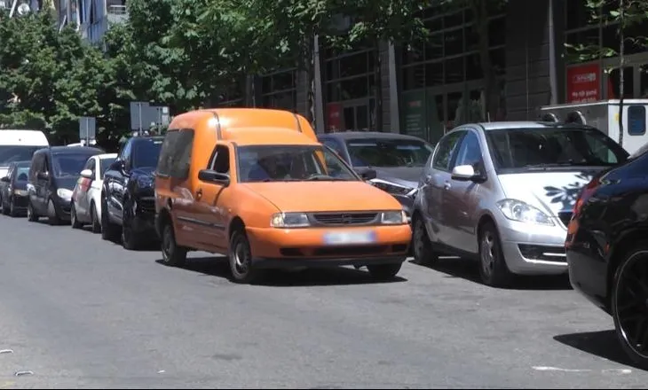Bllokuan qarkullimin me parkime dyshe, në 6 muaj u referuan në prokurori 268 shoferë! Shumica në Tiranë