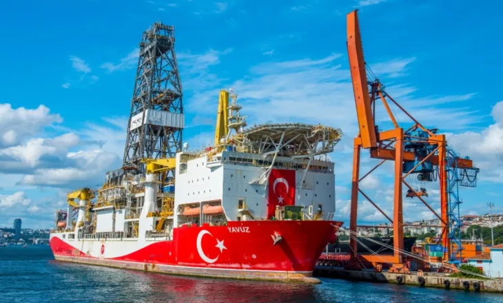 Bloomberg: Turqia, bisedime me Chevron për eksplorim të përbashkët nafte dhe gazi