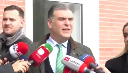 Blushi: T’i japim fund diversionit që i shërben vetëm Ramës, ky regjim duhet të largohet sa më parë