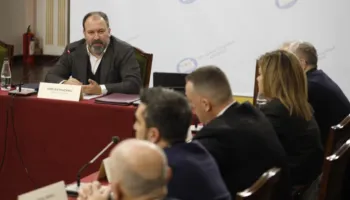 Bojkoti nga opozita i komisionit të Reformës Territoriale, PS kërkesë Kuvendit: Të hiqen pariteti dhe e drejta e vetos, nuk kemi kohë për të humbur