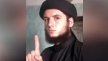 “Bombë me sahat”/ Thika, armë dhe flamuj të ISIS. Prokuroria e Tiranës kërkon konfiskimin e pasurive, kush është Sajmir Alimehmeti i dënuar në SHBA