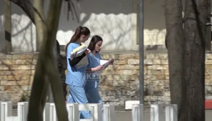 Bonus 250 mijë lekë në muaj për mjekët specialistë që transferohen në rrethe