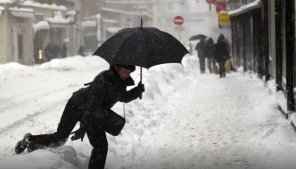 Bora dhe akulli shkaktojnë kaos në Europë