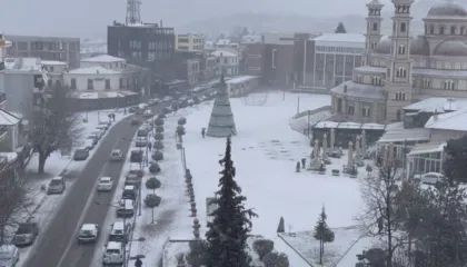 Bora zbardh Korçën dhe Pogradecin, përmbytje dhe rrëshqitje dherash në disa zona