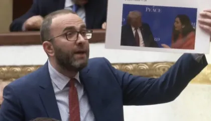 Bordi i Paqes/ Bardhi në Kuvend: Pse Kosova është sot në Davos dhe kryeministri jo?