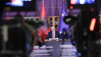 Bordi i Paqes, Rama tregon 3 gënjeshtrat