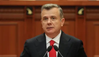 BORDI I PAQES, TRUMP SHUAN SHERRET NE KUVEND