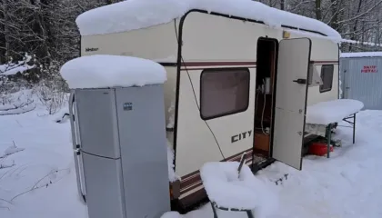 “Breaking Bad” në Poloni! Policia zbulon laborator droge, sekuestrohen 720 kg lëndë narkotike (VIDEO)