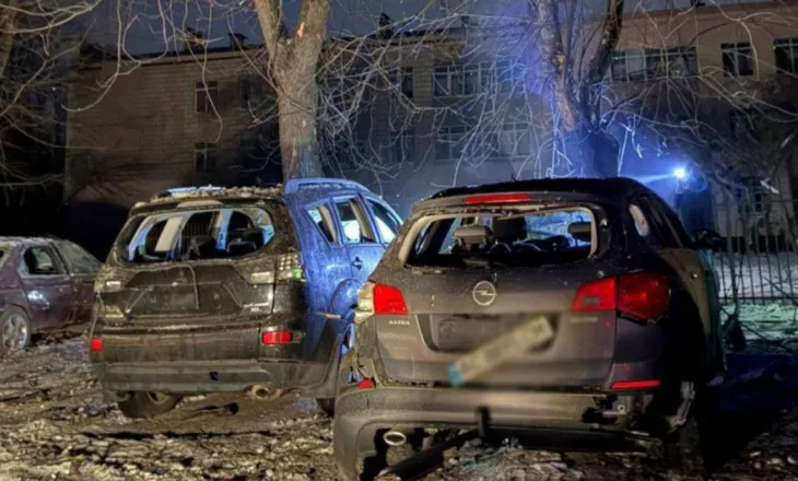 Breshëria e raketave ruse lë pa ngrohje mbi 5,600 ndërtesa në Kiev dhe ndërpret furnizimin me ujë