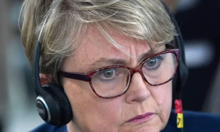 Britania i kërkon Evropës Perëndimore të armatosë Ukrainën në vend që të flasë me Rusinë