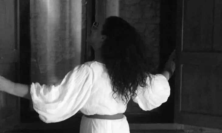 Bruna Gjoni Pervathi: Mos fli sot zemër…