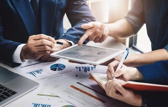 Buxheti 2026, po paguan miliona euro për faturat e 2025! Çfarë do të thotë kjo dhe si e shpjegojnë ekspertët