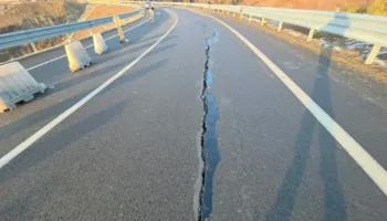 “Çahet” loti i dytë i rrugës Qafë Plloçë-Qukës, qarkullimi i automjeteve vetëm në një korsi