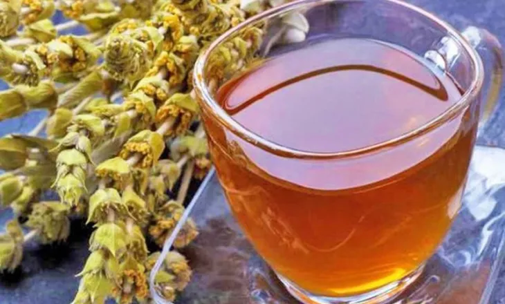 Çaji i malit, pija që nuk duhet të mungojë asnjë ditë dimri! Vlerat e tij në organizëm