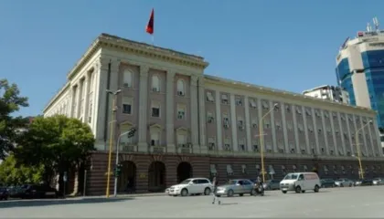 Çështja Balluku-“Bllokoi mbledhjen e Këshillit të Mandateve”/ Grupi Parlamentar i PD kallëzon për “Shpërdorim detyre” Niko Peleshin