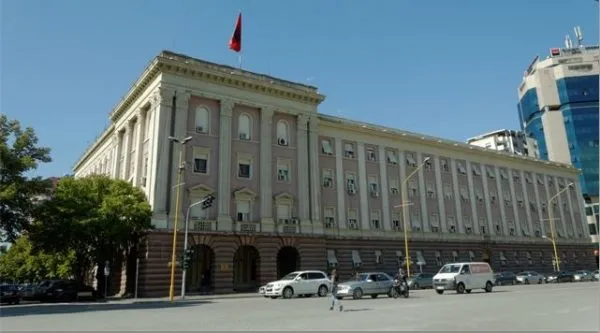 Çështja Balluku-“Bllokoi mbledhjen e Këshillit të Mandateve”/ Grupi Parlamentar i PD kallëzon për “Shpërdorim detyre” Niko Peleshin