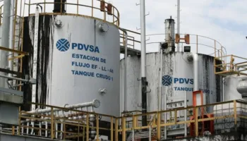 Çfarë do të bëjë Trump me naftën e Venezuelës, mbi 300 miliardë fuçi nën tokë