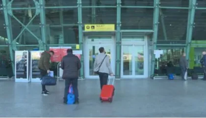 Çfarë po i shtyn shqiptarët të heqin dorë nga shtetësia? 900 raste u shënuan gjatë vitit të shkuar