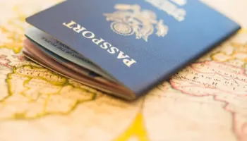 Cilat janë pasaportat më të fuqishme në botë për vitin 2026? “Zhgënjejnë” SHBA-ja dhe Kanadaja…