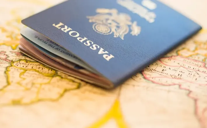 Cilat janë pasaportat më të fuqishme në botë për vitin 2026? “Zhgënjejnë” SHBA-ja dhe Kanadaja…