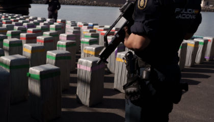 “Çmontohet” banda kriminale në Spanjë, përdornin notuesit për të fshehur kokainën në anije