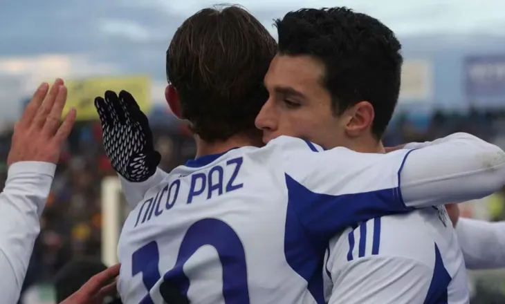 Como zhyt Pisa-n në fund dhe kap Champions-in. Ekipi i Fabregas të kënaq sytë (video)