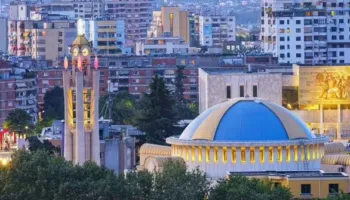 “Daily Express”: Tirana, kryeqyteti europian që të gjithë duhet ta zbulojnë në 2026