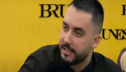 Deklarata e fortë Keijsit: Miri porosiste lule për dashnoret e tij te dyqani i Stelinës. I kthehet keq banorja: Turp të kesh