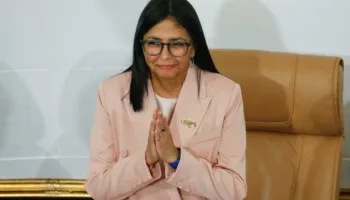 Delcy Rodríguez, “zonja e naftës” në Venezuelë që duhet të negociojë me Uashingtonin