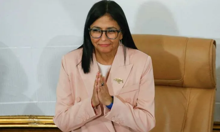 Delcy Rodríguez, “zonja e naftës” në Venezuelë që duhet të negociojë me Uashingtonin