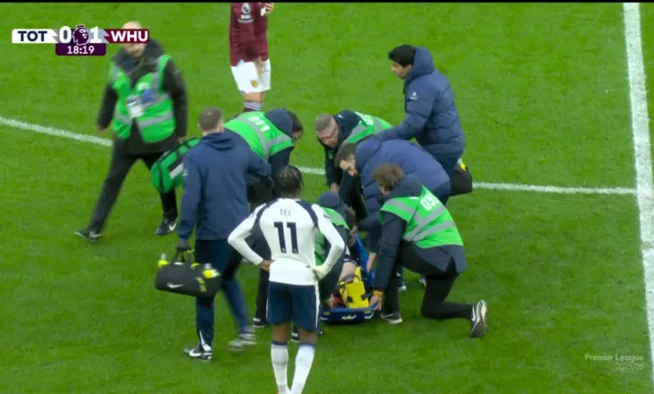 Dëmtim i frikshëm në Premier League, mbrojtësi i Tottenham lë fushën me maskë oksigjeni