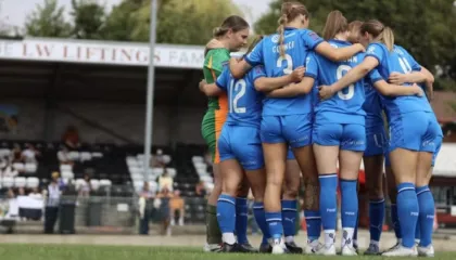 Dënim i rëndë në Angli, trajneri përjashtohet për 12 vite nga futbolli