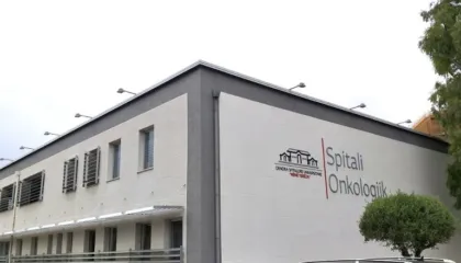 Denoncimi/ Onkologjiku prej 3 ditësh pa radioterapi, 100 pacientë në ditë pa trajtim