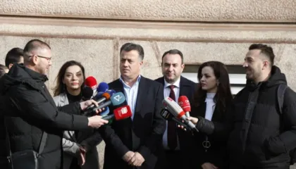 Deputetët e PD u përjashtuan nga parlamenti, Noka: Vendimin do e çojmë në gjykatë