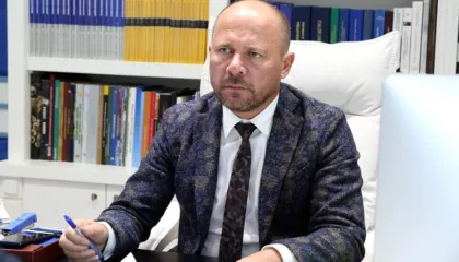 Deputeti Mziu: Në Europë shan Trumpin, ndaj Rama ka frikë të shkojë në SHBA