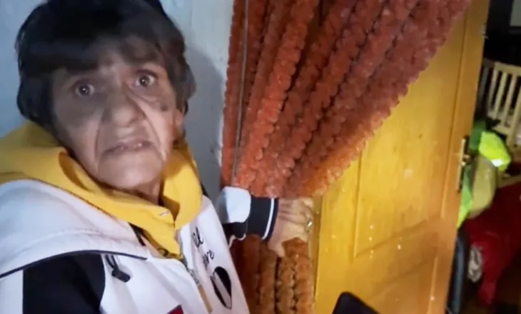 “Desh m’u mbyt fëmija’/ Nëna e përlotur: E dërgova te fisi që të kujdeset për të, nuk na strehuan