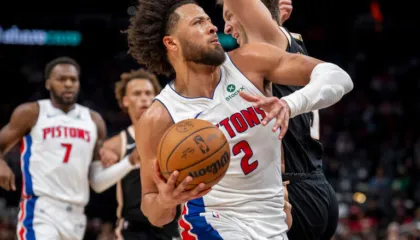 Detroit triumfon në fushën e Warriors, ekipi i Lakers “fluturon” me dyshen Doncic-LeBron