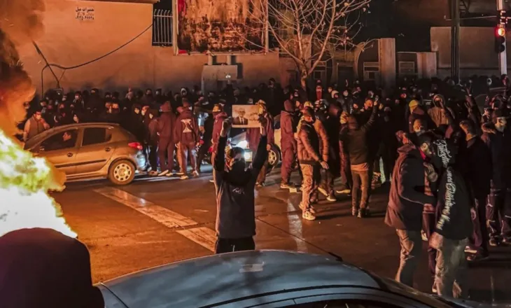 “Dhuna ndaj protestuesve, tmerruese”/ Komisionieri i lartë i OKB: Vrasja e qytetarëve iranianë e pafalshme